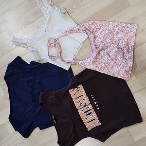 Bundle of 4 crop tanks